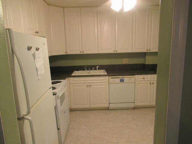 Building Photo - 22735 SW 66th Ave