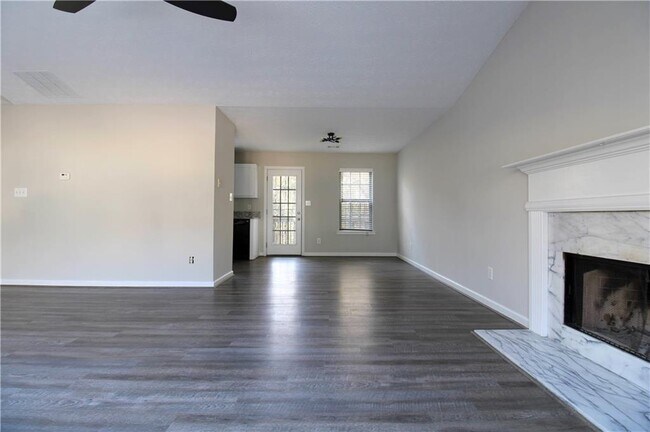 Building Photo - 2363 Mills Bend