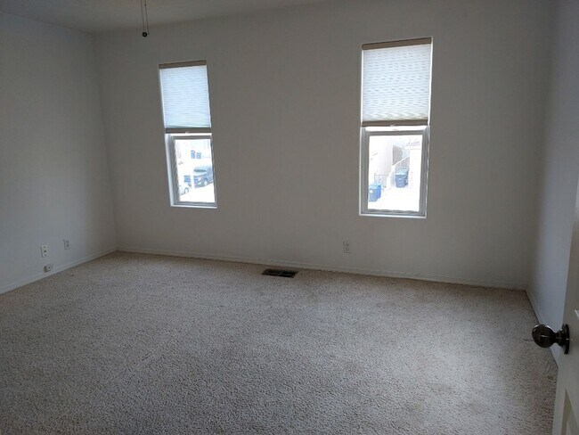 Building Photo - 13604 Mountain W Ct SE