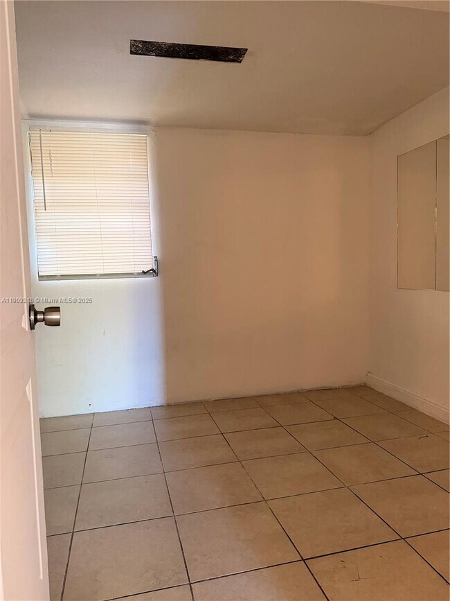 Building Photo - 20490 NW 7th Ave