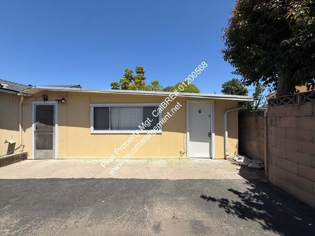 Building Photo - 124 E Sunset Ave
