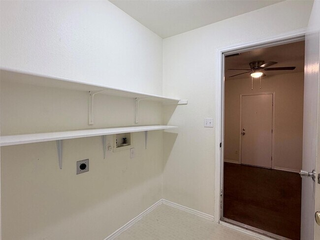 Building Photo - 612 Elizabeth Ln