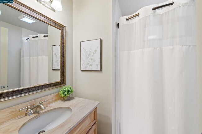 Building Photo - 1746 Candelero Ct