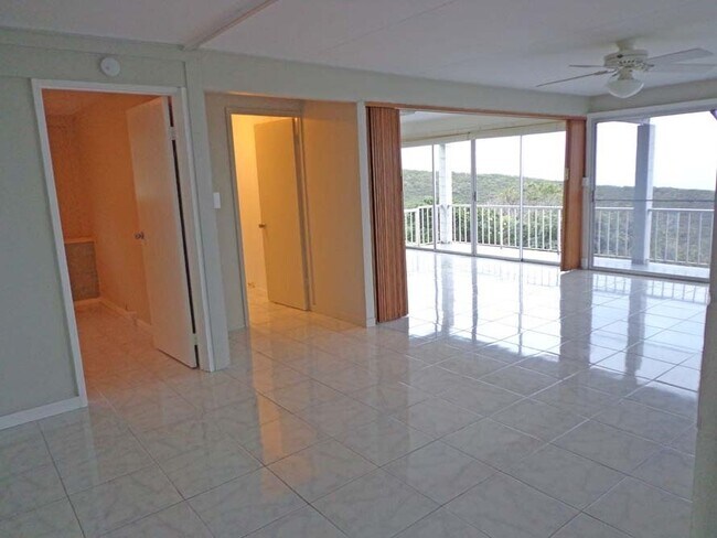 Building Photo - 1827 Halekoa Dr