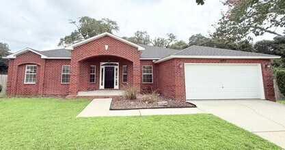 Building Photo - 4 Bed/2 Bath Home + Bonus Room
