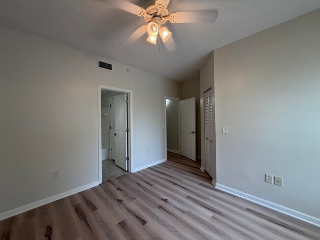 Building Photo - 2052 Alta Meadows Ln