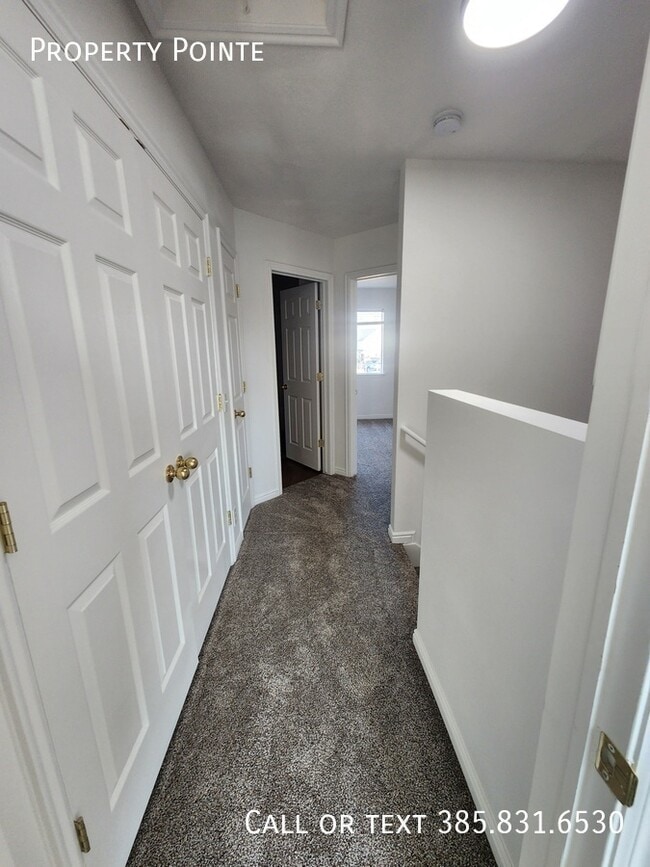 Building Photo - 1587 S 2000 W