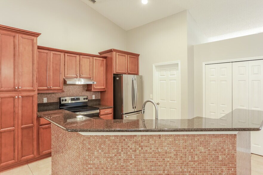 Building Photo - 3131 Fox Squirrel Dr