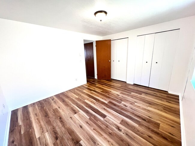 Building Photo - 3316 Riverside Dr