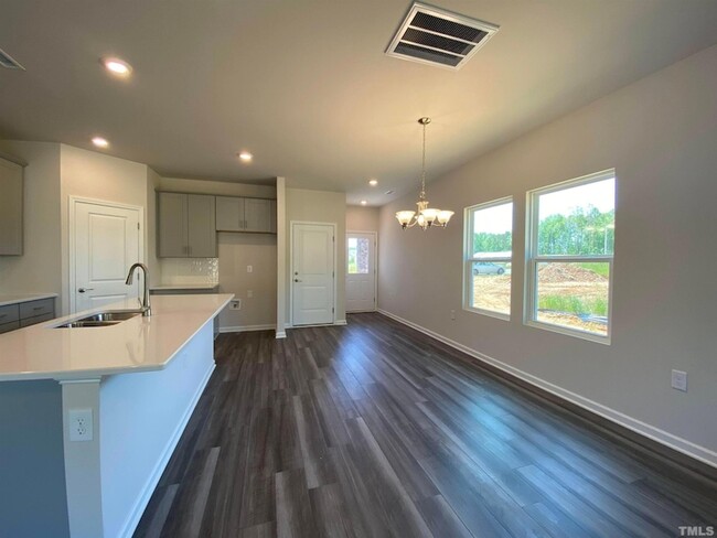 Building Photo - 908 Clearhaven Ln