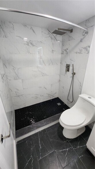 Building Photo - 3301 Spanish Moss Ter