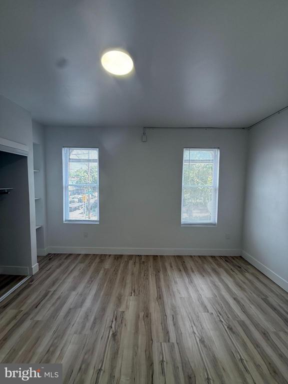 Building Photo - 5503 W Girard Ave