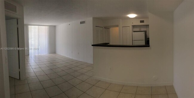 Building Photo - 13770 NE 3rd Ct