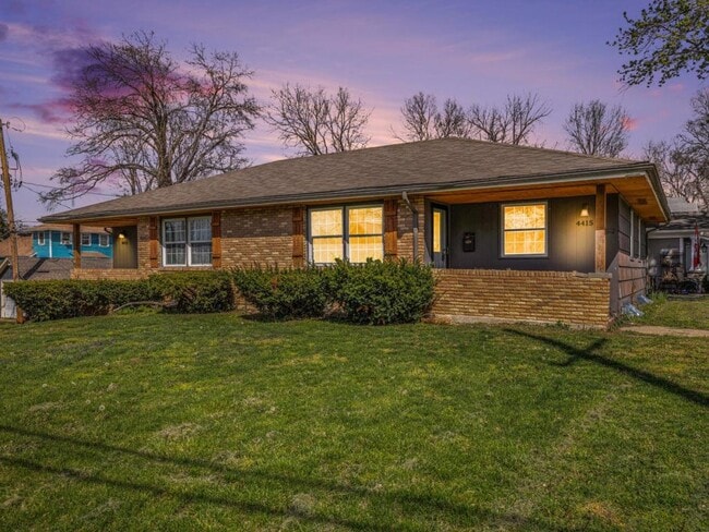 Primary Photo - 4413 Mission Rd