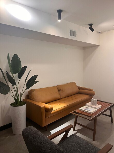 Building Photo - 329 Pacific Ave