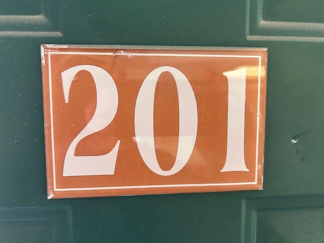 Building Photo - 2 Bed / 2 Bath Condo for Rent