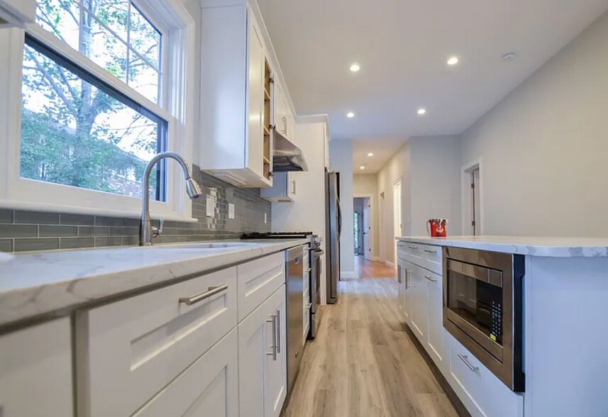 Building Photo - 66 Allston St