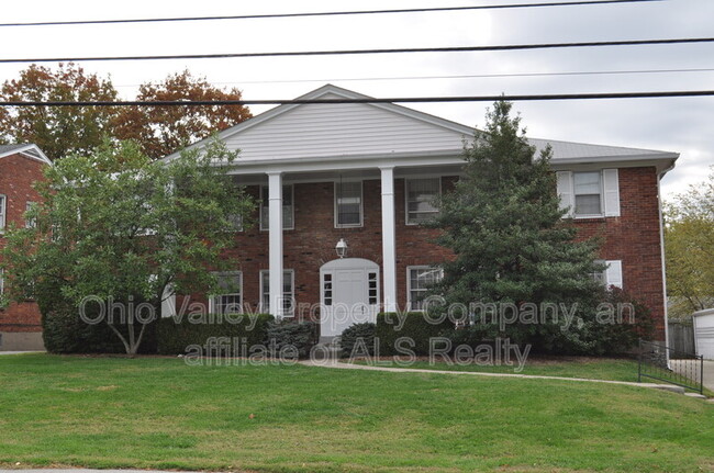 Building Photo - 1938 Gardiner Ln