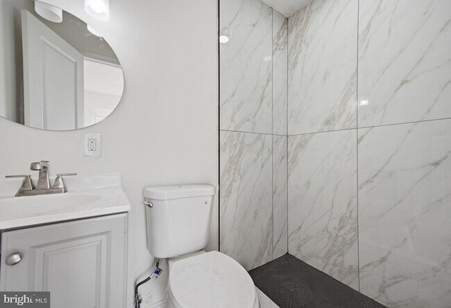 Building Photo - 2636 Lauretta Ave