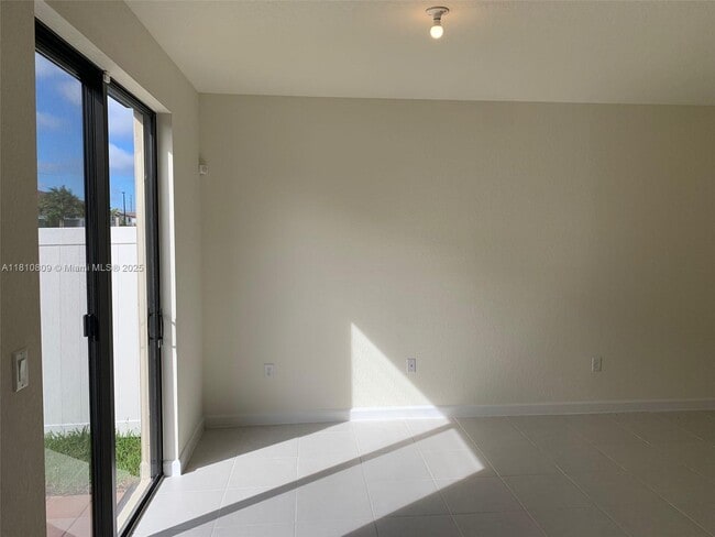 Building Photo - 3386 W 112th St