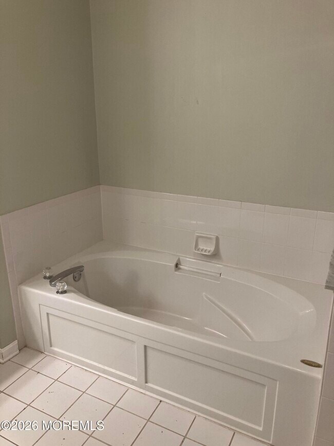 Building Photo - 335 St Andrews Pl