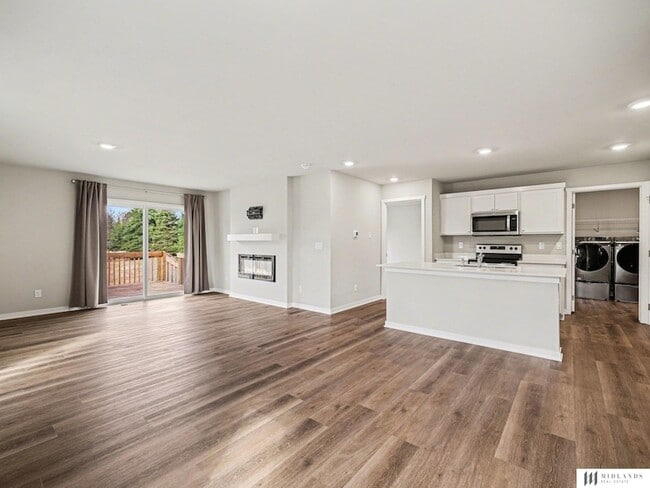 Building Photo - 17814 Hampton Dr