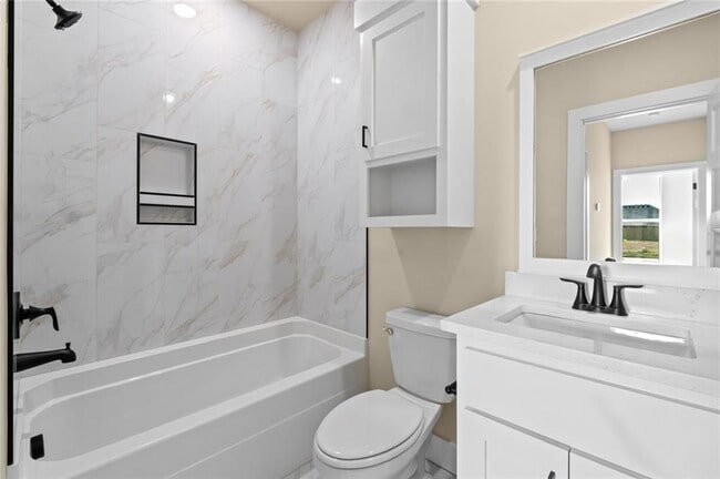 Building Photo - 1851 Utopia St