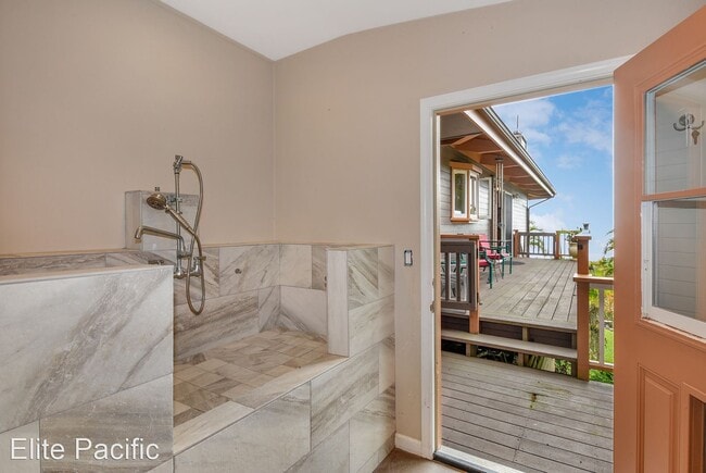 Building Photo - 3 br, 3.5 bath House - 75-5295 Mamalahoa Hwy