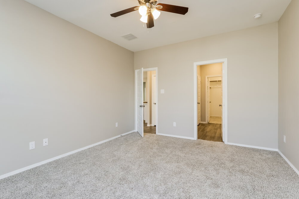 Building Photo - 16731 Rover Ln
