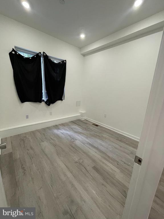 Primary Photo - 2002 N 22nd St