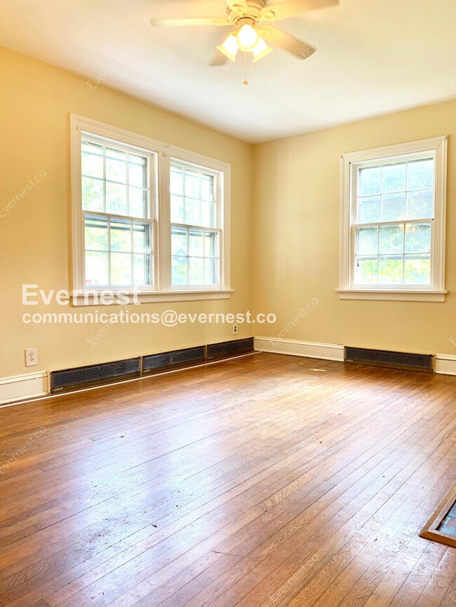 Building Photo - 2709 Lafayette Ave