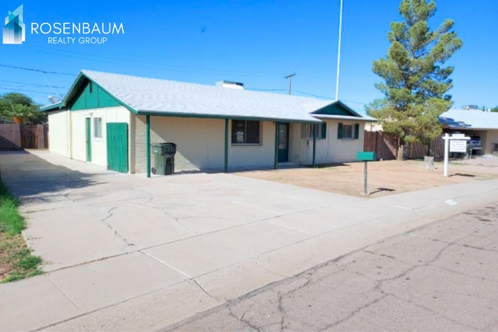 Building Photo - 720 E Brenda Dr