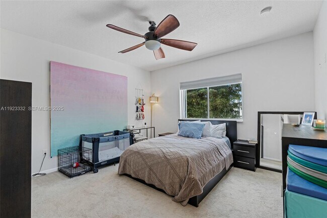 Building Photo - 396 NE 33rd Terrace