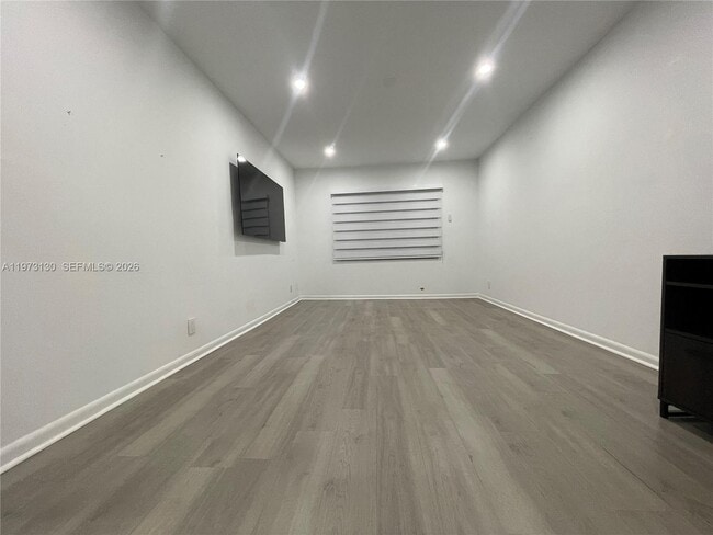 Building Photo - 8290 Lake Dr