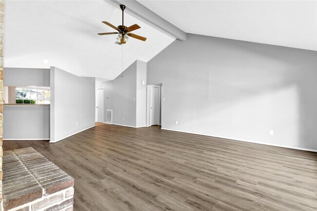 Building Photo - 7215 Dogwood Trail Dr