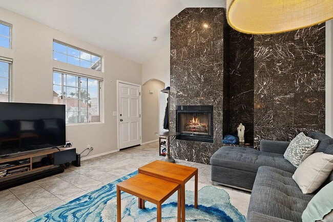Building Photo - "Charming 1-Bed Oasis with Full Bath in Prime San Diego Location – 3635 Third Avenue"