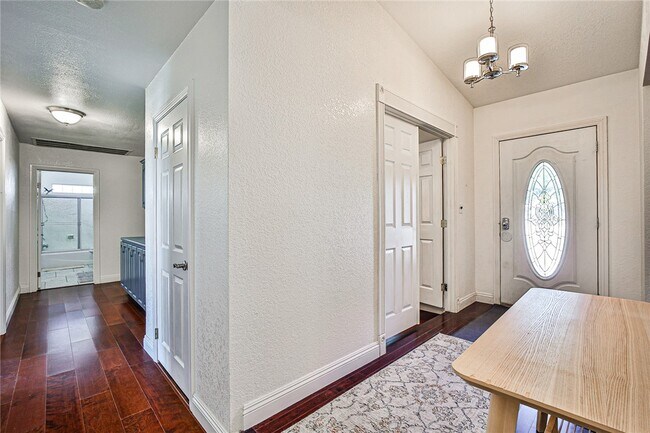 Building Photo - 6070 S Mann St
