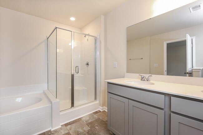 Building Photo - 704 Millsgate Cir