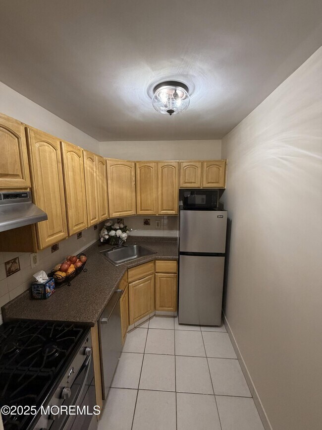 Building Photo - 1225 John F. Kennedy Blvd