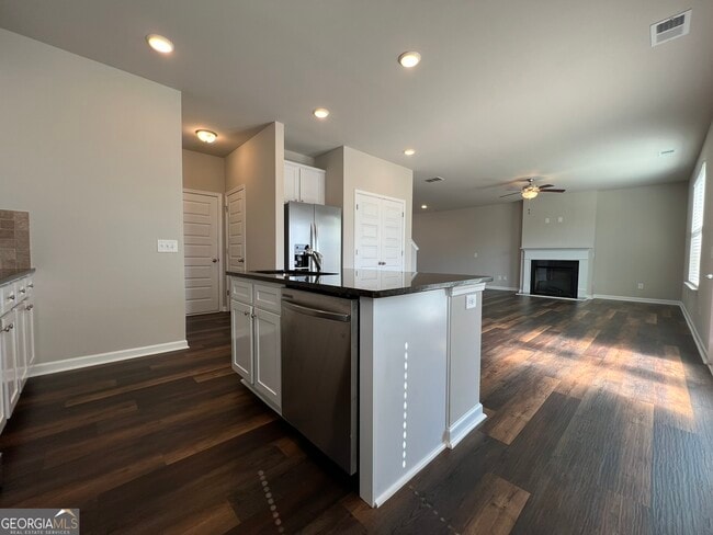 Building Photo - 204 Cornwell Wy