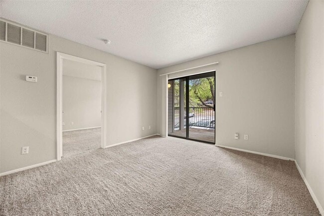 Building Photo - 3111 Parker Ln