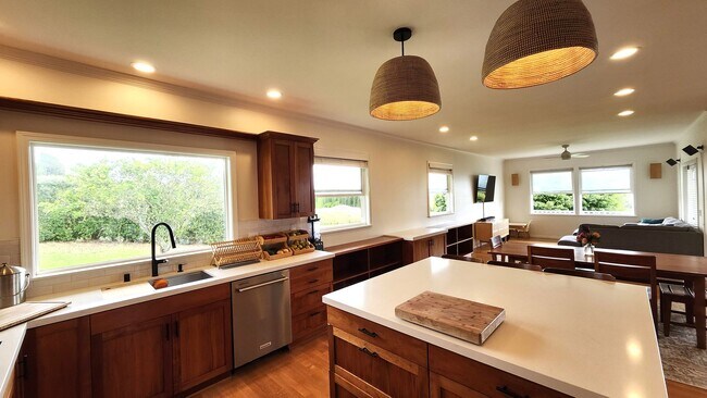 Building Photo - Romancini