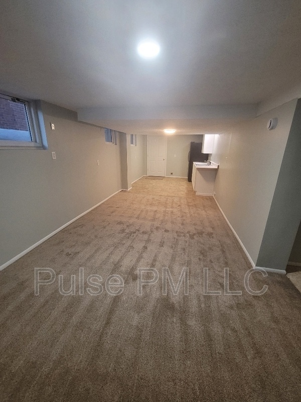 Building Photo - 2222 Oakland Ave