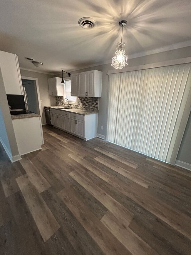 Building Photo - Beautiful 3BD Home in Southport