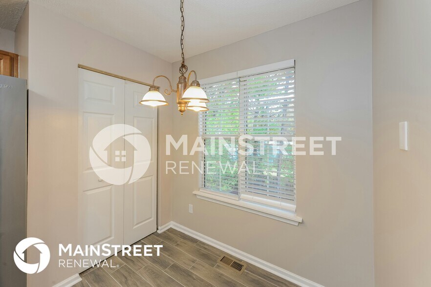 Building Photo - 3090 Crest Ridge Cir SW