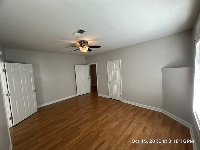 Building Photo - RHODES AREA 4 Bedroom /2.5 Bath House! Gorgeous New Floors