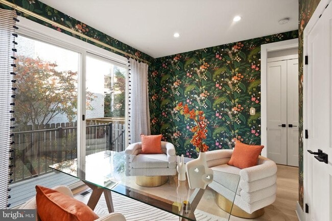 Building Photo - 1225 Park Rd NW