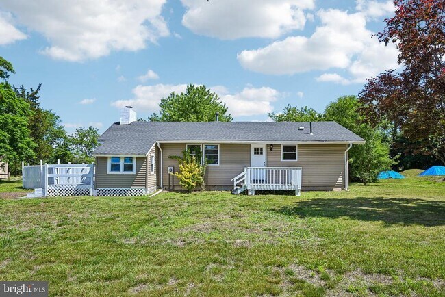 Building Photo - 144 E Arbor Ave