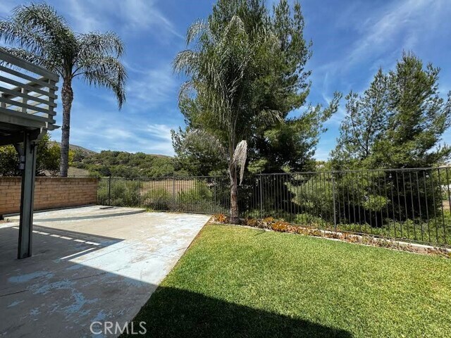 Building Photo - 16318 Star Crest Dr