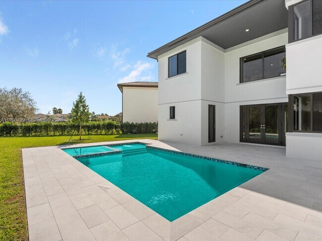 Building Photo - 19701 NE 16th Pl